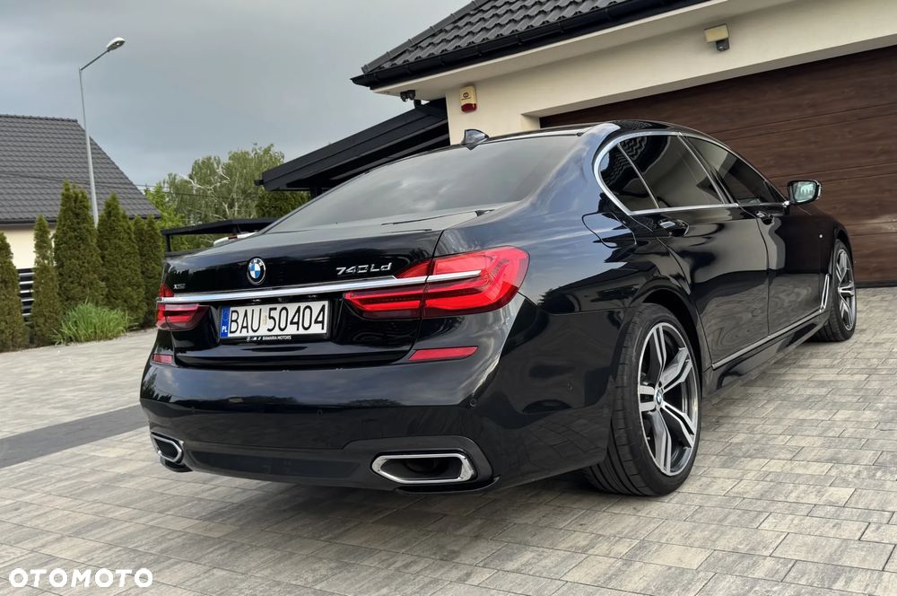 BMW Seria 7 740d xDrive - 32