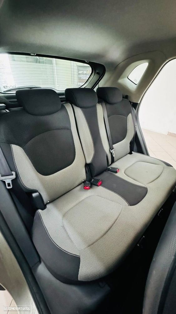 Renault Captur 1.5 dCi Exclusive - 14