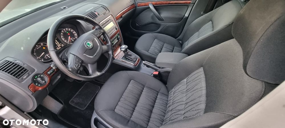 Skoda Octavia 1.8 TSI Elegance DSG - 11