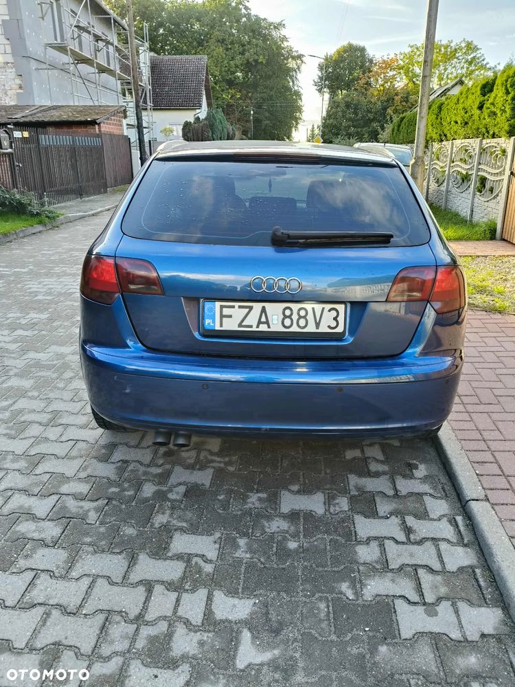 Audi A3 Sportback - 2