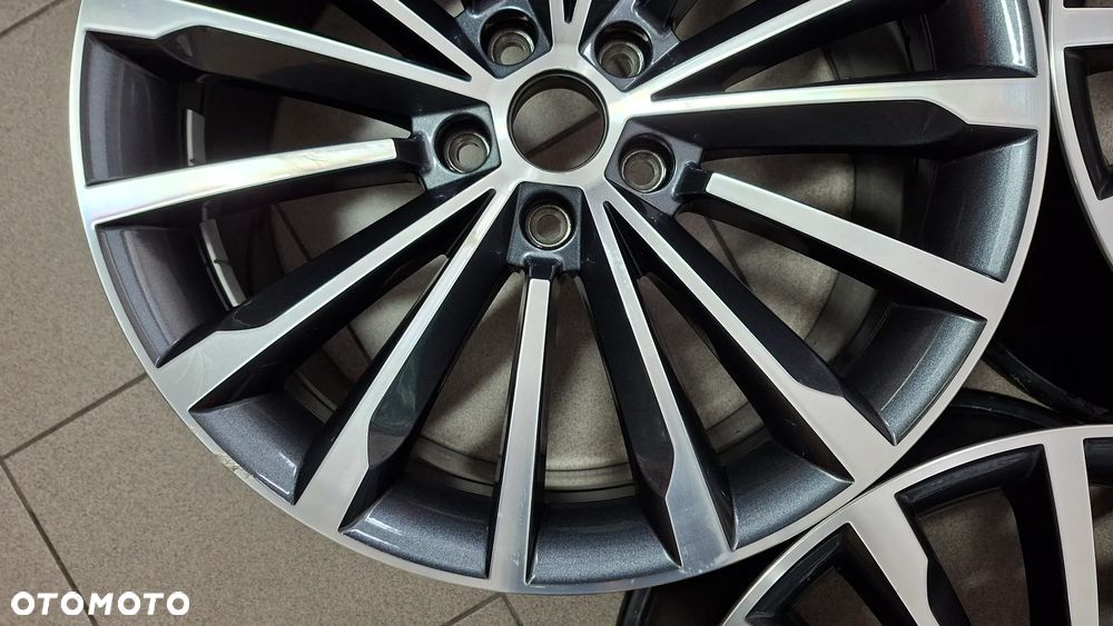 Felgi Aluminiowe 19 Skoda Superb III 5x112 ET 44 - 12