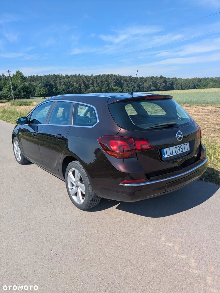 Opel Astra 1.4 Turbo Cosmo - 3