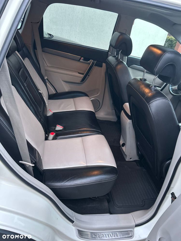 Chevrolet Captiva 2.2 D LTZ - 7