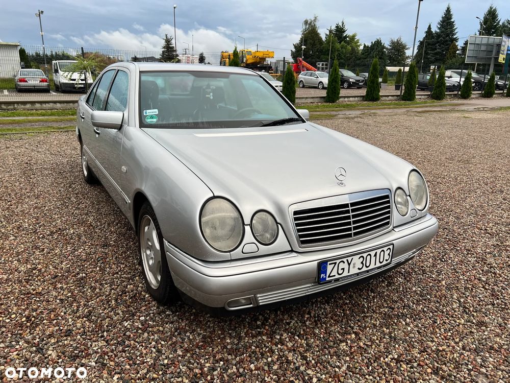 Mercedes-Benz Klasa E 320 Avantgarde - 14