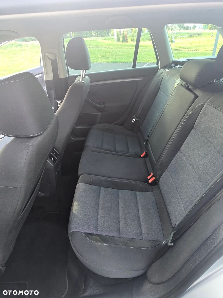 Volkswagen Golf 2.0 TDI DPF Style - 11