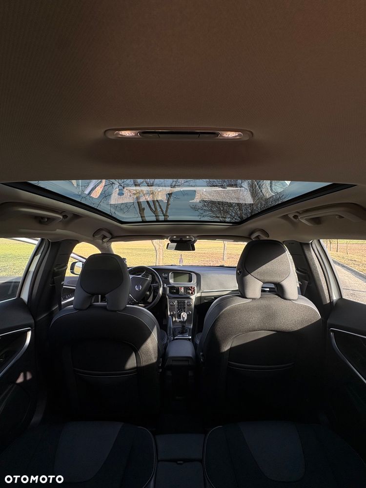 Volvo V40 D2 Momentum - 21