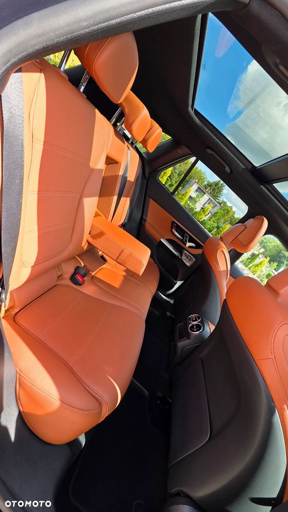 Mercedes-Benz GLC 300 4Matic 9G-TRONIC Avantgarde Advanced - 32
