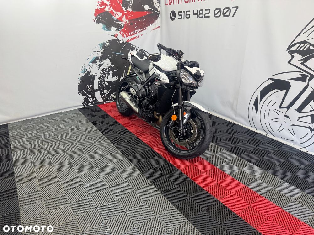 Triumph Street Triple - 41
