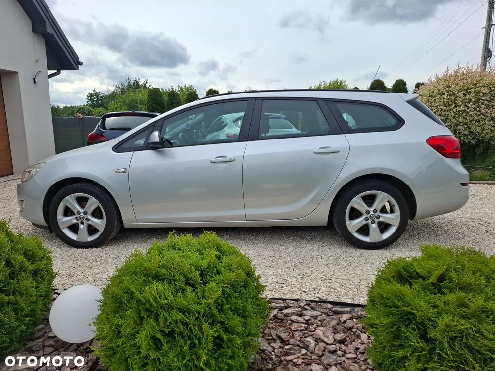 Opel Astra 1.6 Innovation - 10