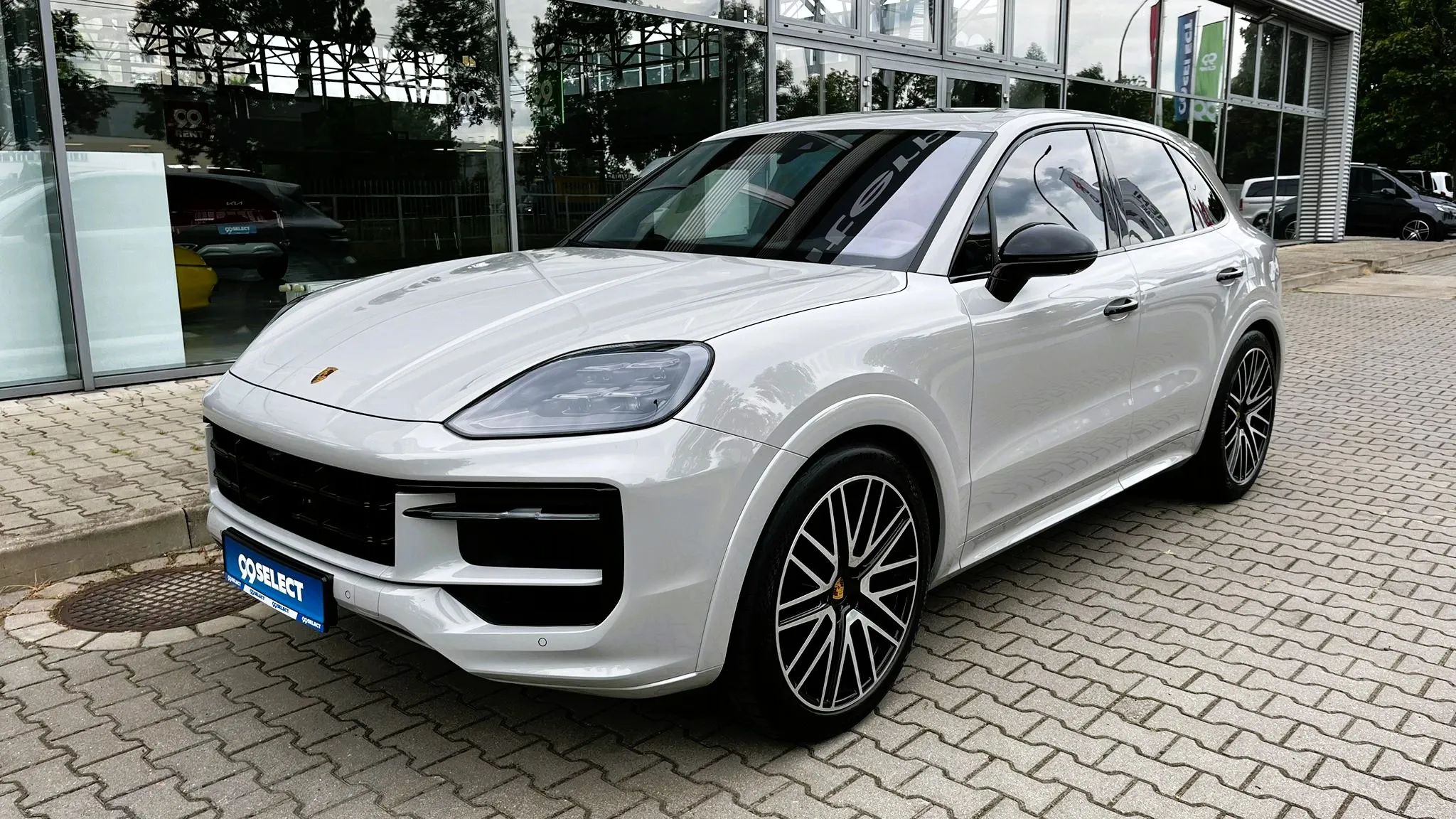 Porsche Cayenne S - 1