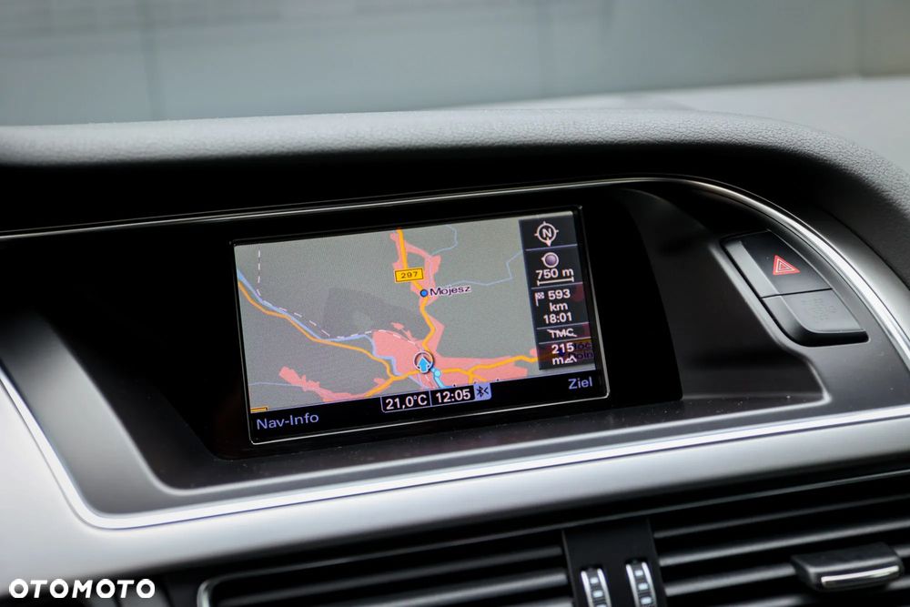 Audi A4 2.0 TDI DPF S line Sportpaket - 24