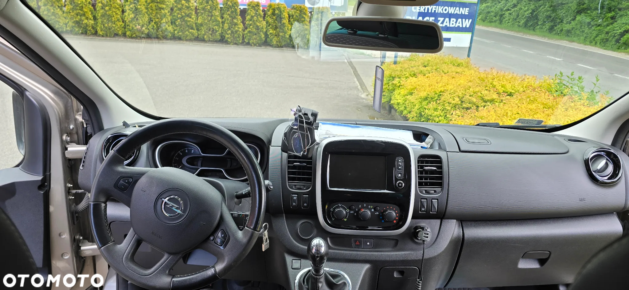 Opel Vivaro - 12