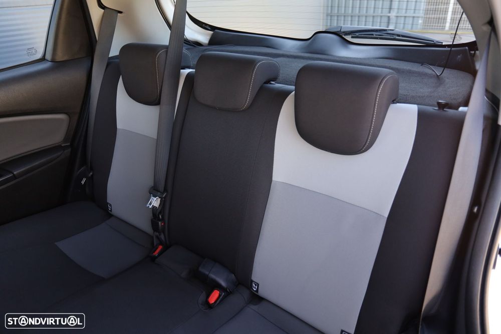 Toyota Yaris - 17
