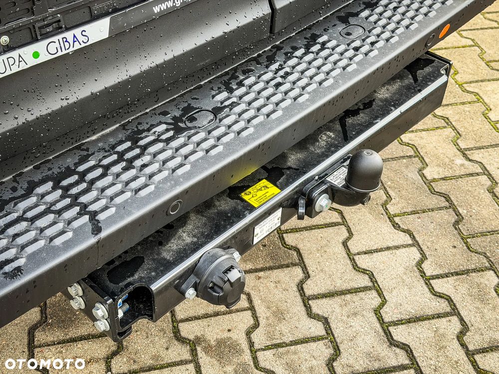 Iveco DAILY 35S18HA8 V - 17