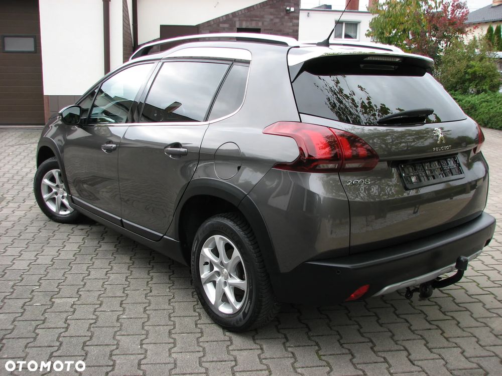 Peugeot 2008 BlueHDi 100 STOP & START Allure - 4