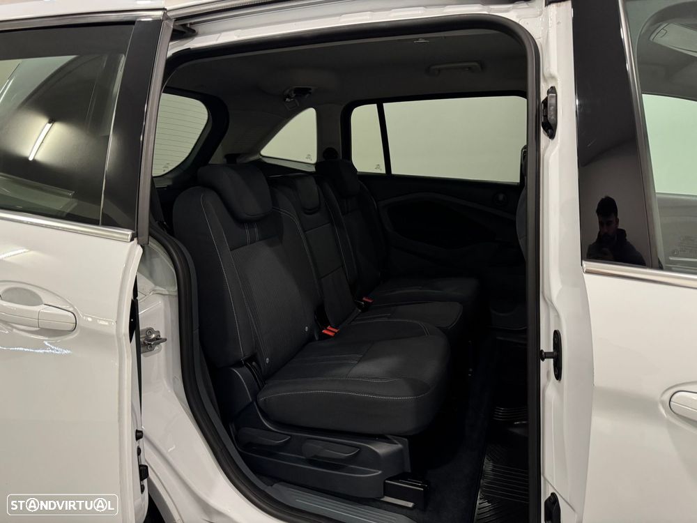 Ford Grand C-Max 1.6 TDCi Titanium S/S - 32