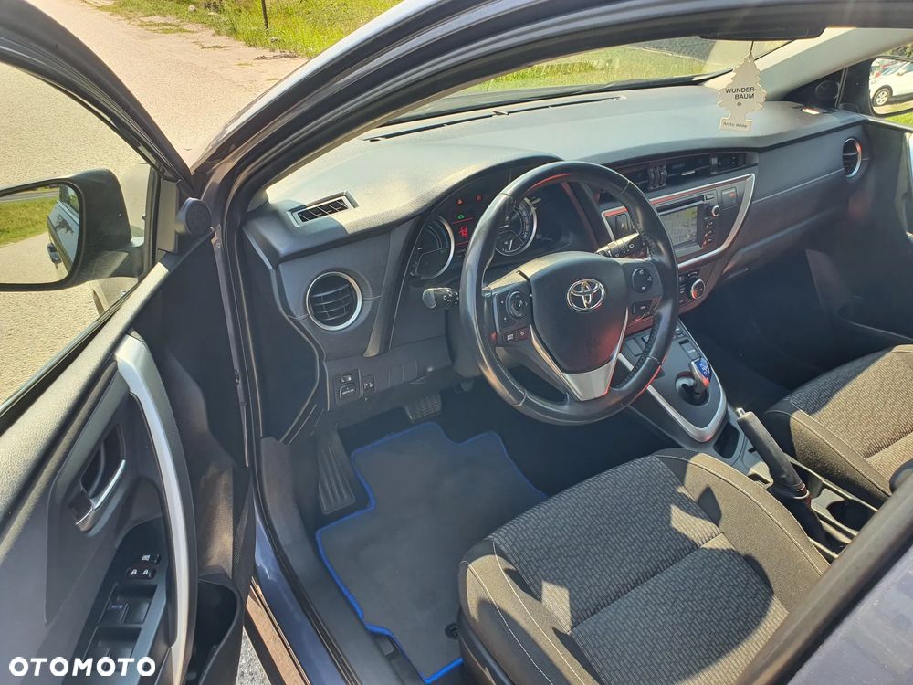 Toyota Auris - 10