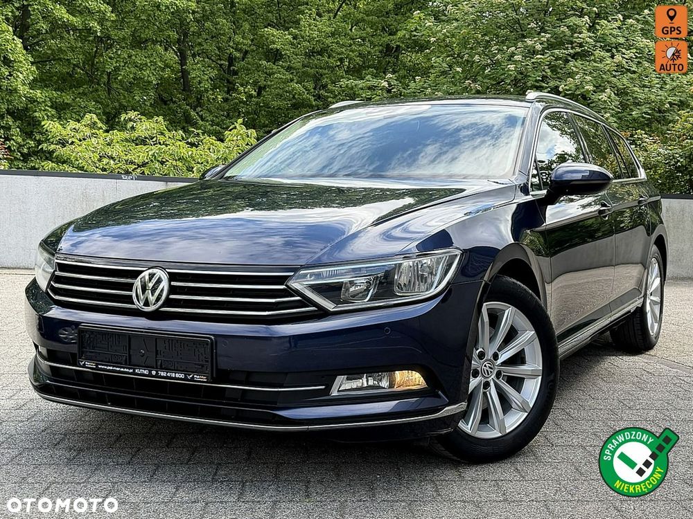 Volkswagen Passat - 1