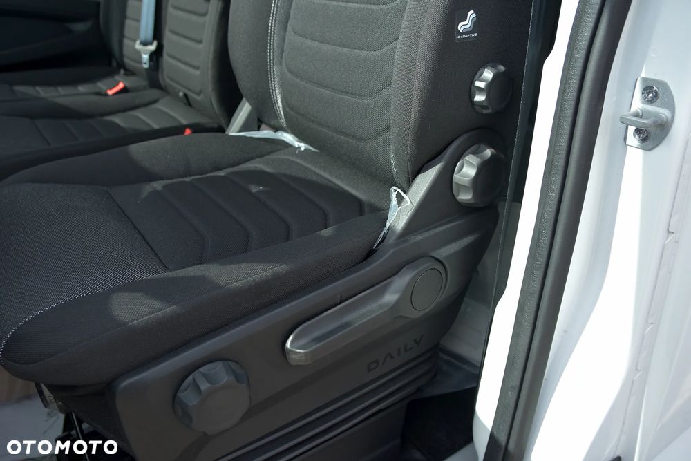 Iveco Daily 35S18 180km zabudowa brygadowa 7osobowy MOBILCAR - 12