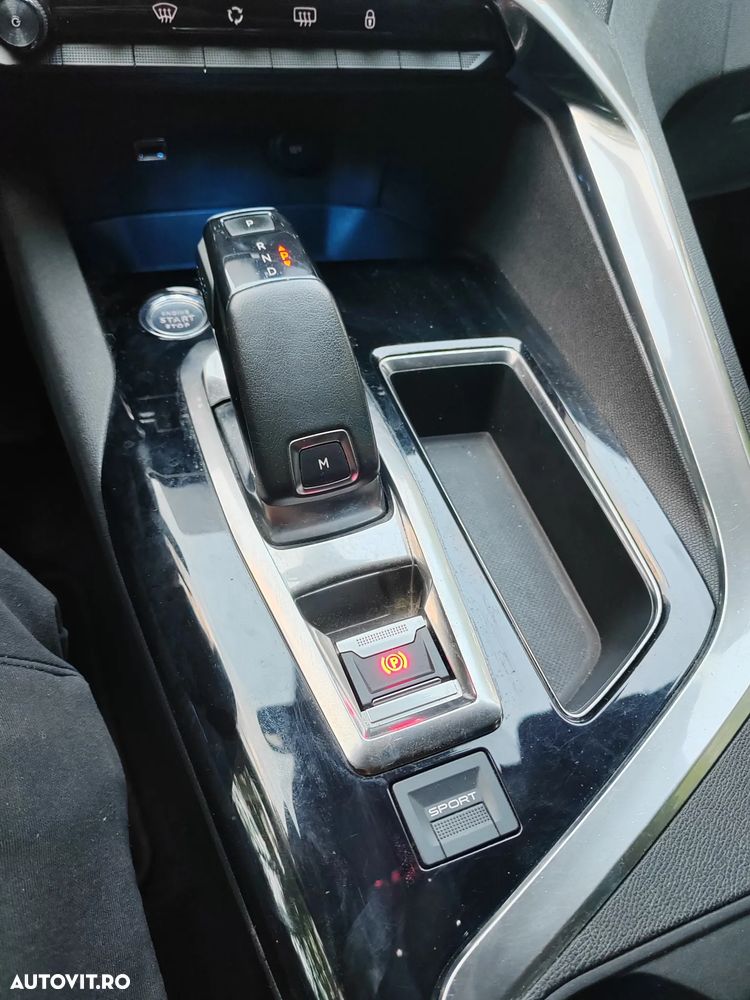 Peugeot 5008 1.5L BlueHDI EAT8 S&S Allure - 32