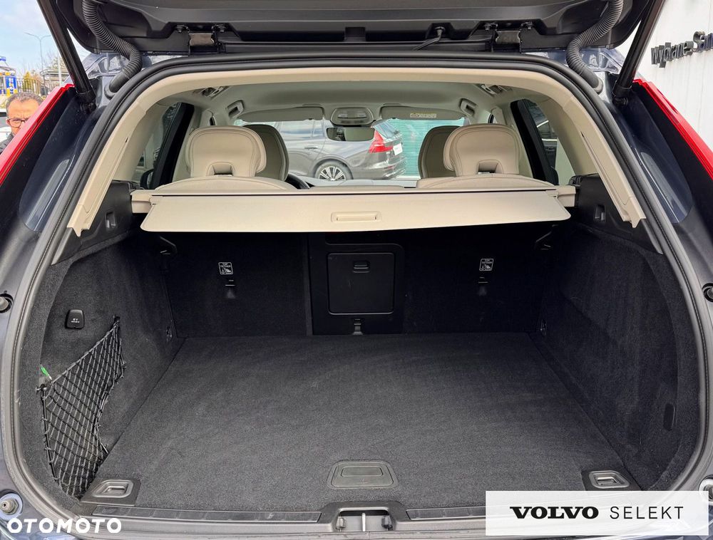 Volvo XC 60 B4 B Core - 32
