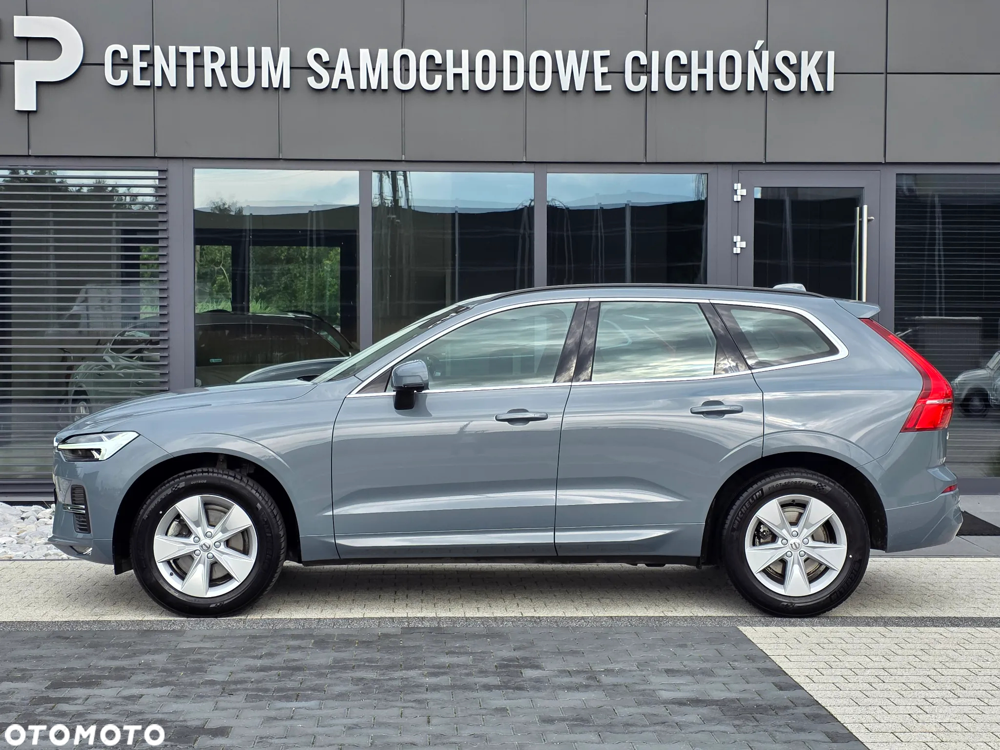 Volvo XC 60 T4 Momentum Pro - 9