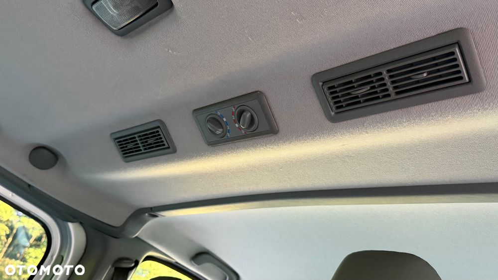 Opel Vivaro - 20