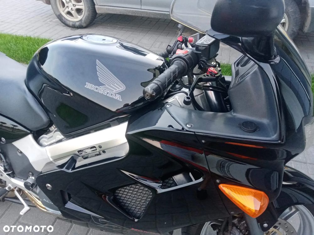 Honda VFR - 10