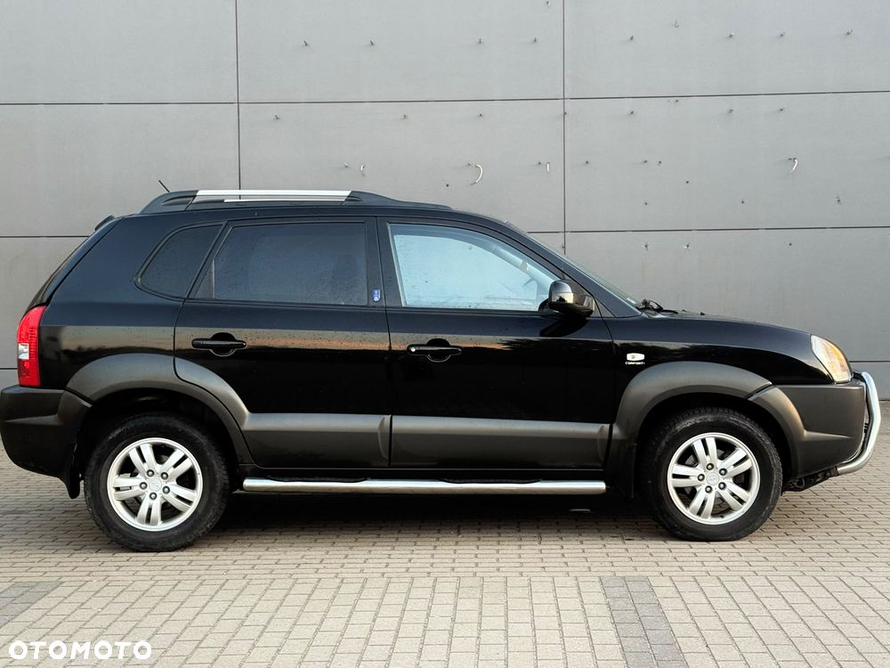 Hyundai Tucson 2.0 2WD GLS Navi - 3