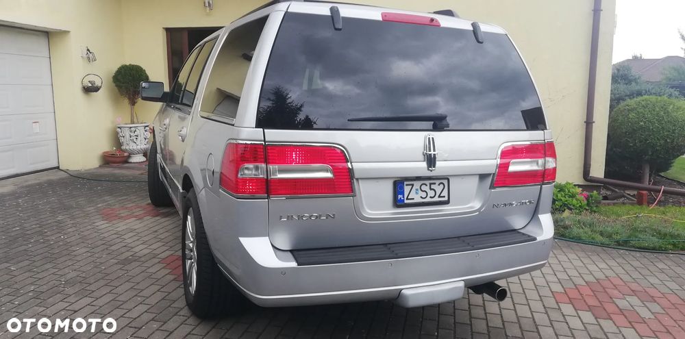 Lincoln Navigator 5.4 L 4x4 - 2