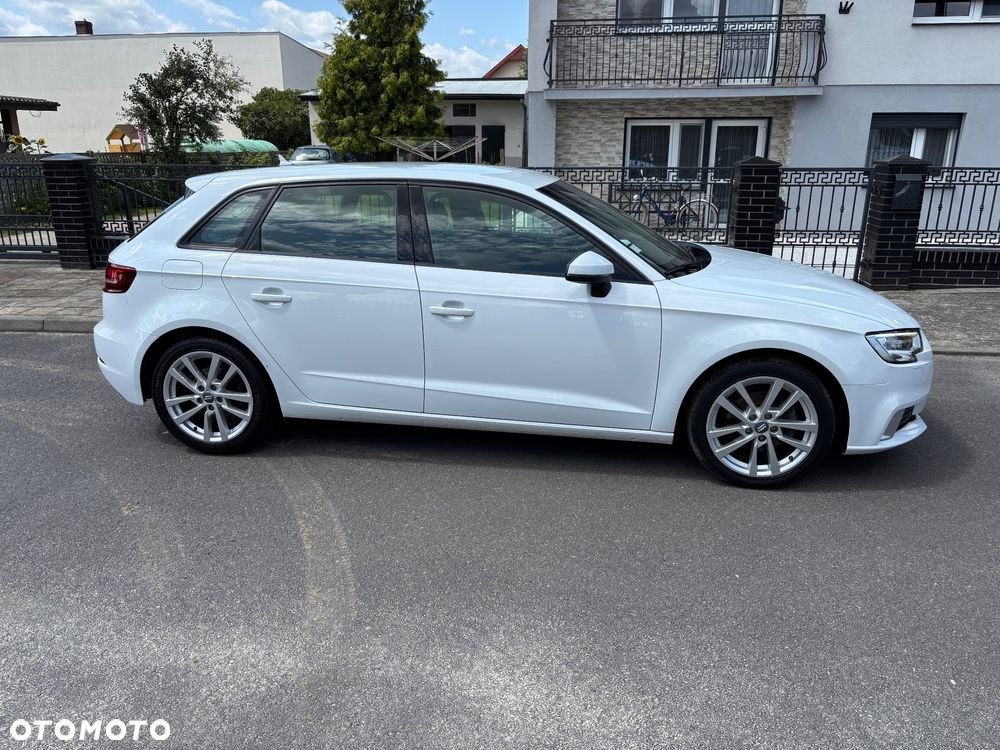 Audi A3 Sportback - 5