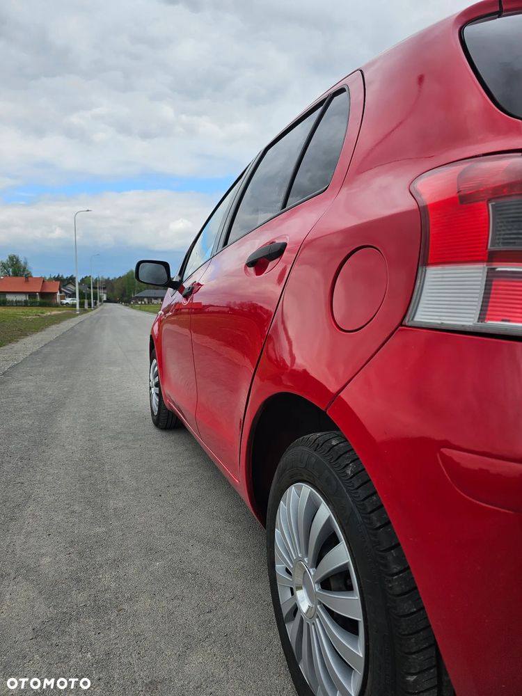 Toyota Yaris 1.0 Entry - 4