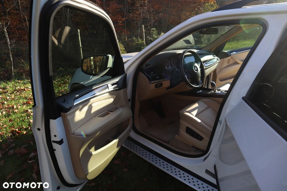 BMW X5 xDrive35i - 27