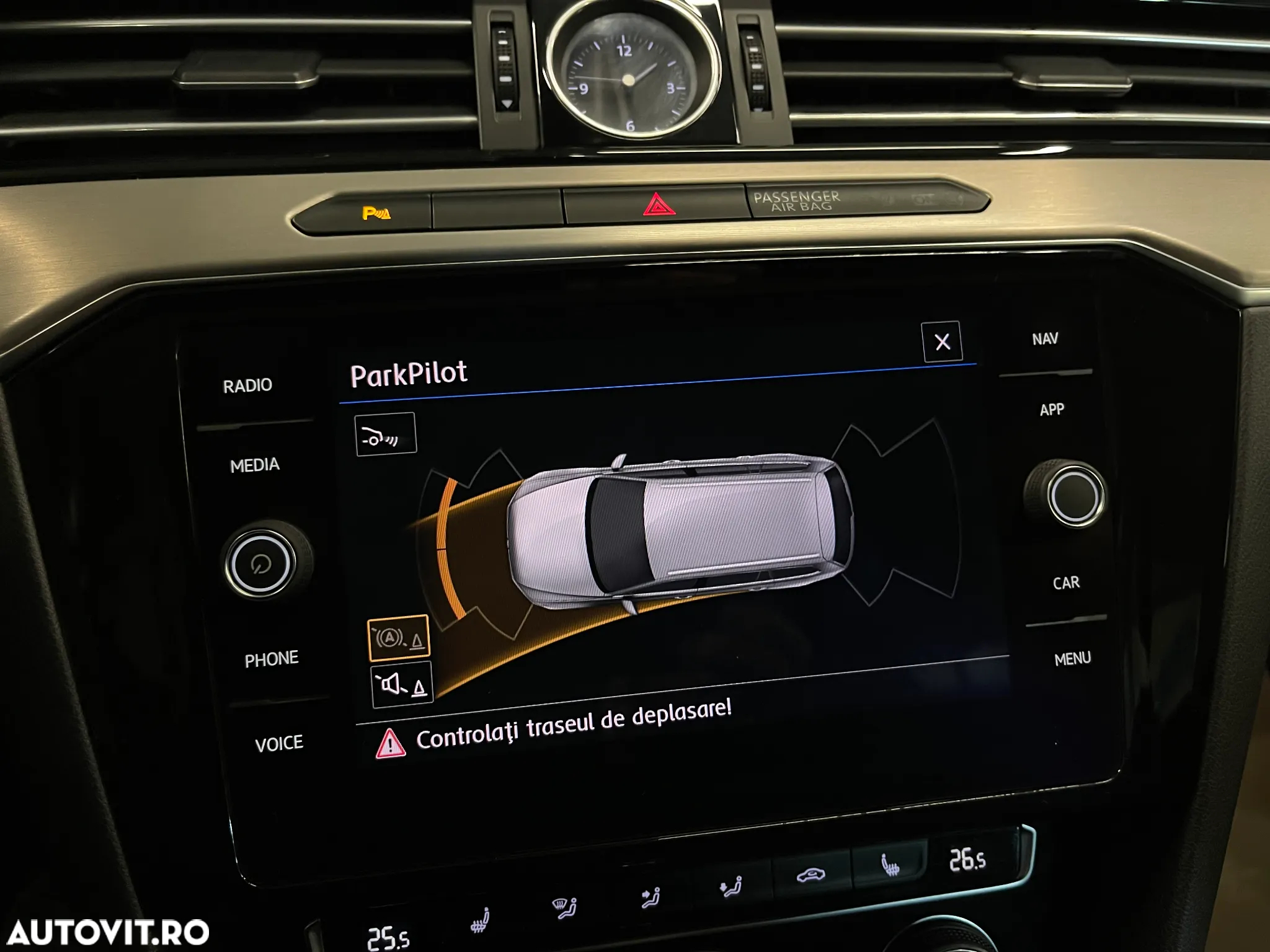Volkswagen Passat Variant 2.0 TDI DSG Highline - 15