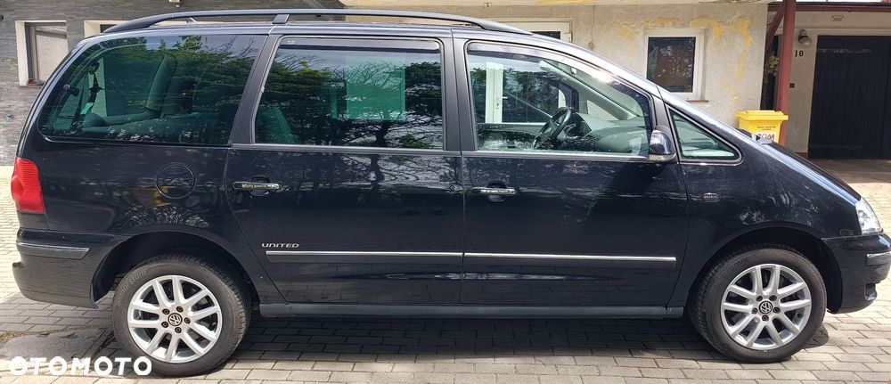 Volkswagen Sharan 1.8T Highline Tiptr - 2