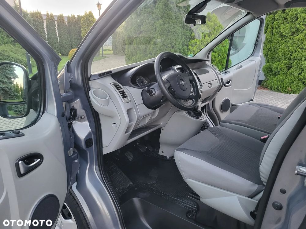 Opel Vivaro - 12