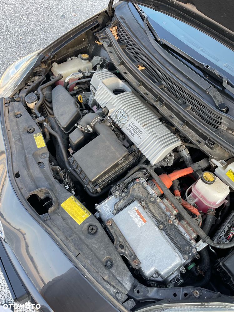 Toyota Prius (Hybrid) Comfort - 8