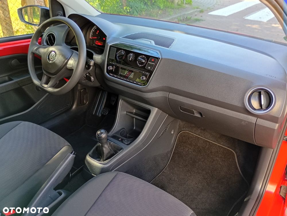 Volkswagen up! 1.0 Beats - 9