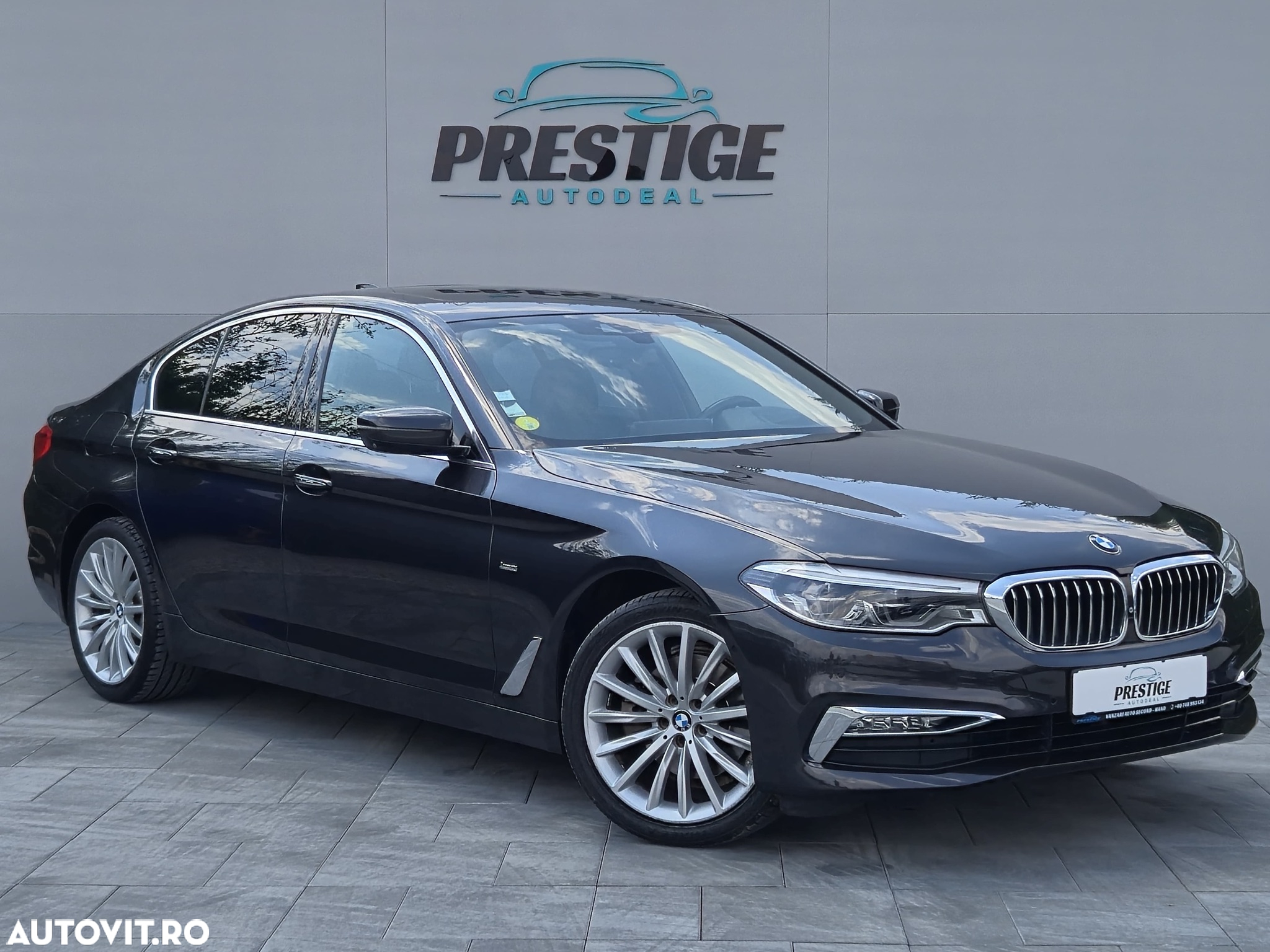 BMW Seria 5 520d xDrive Aut. Luxury Line - 2
