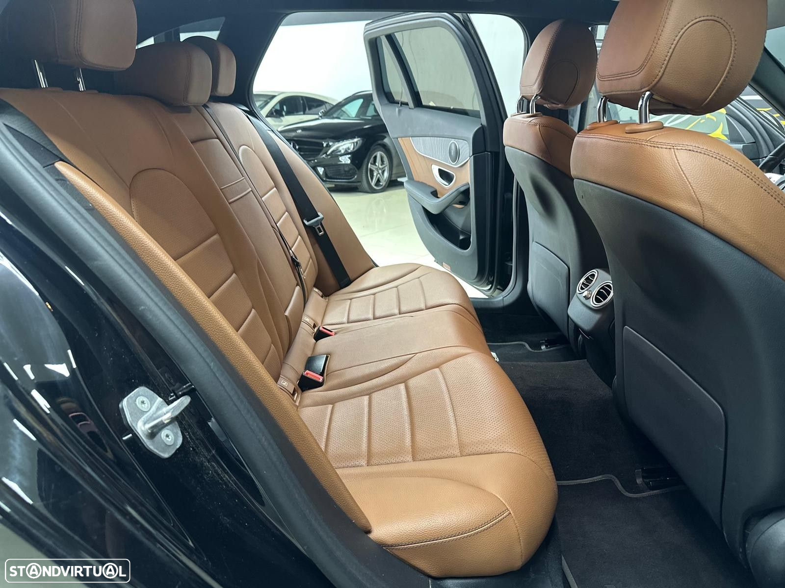 Mercedes-Benz C 300 d AMG Line - 18