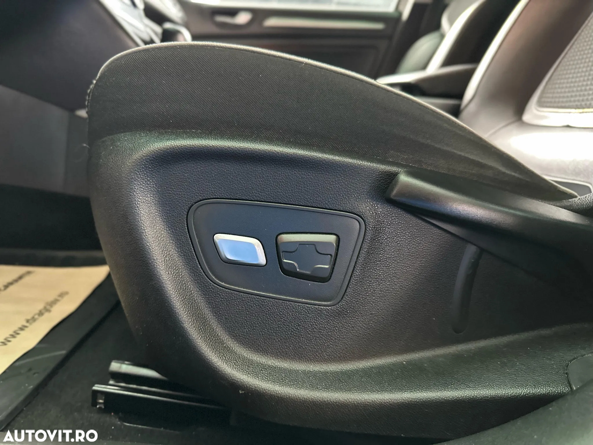 Renault Megane ENERGY dCi 110 EDC BOSE EDITION - 12