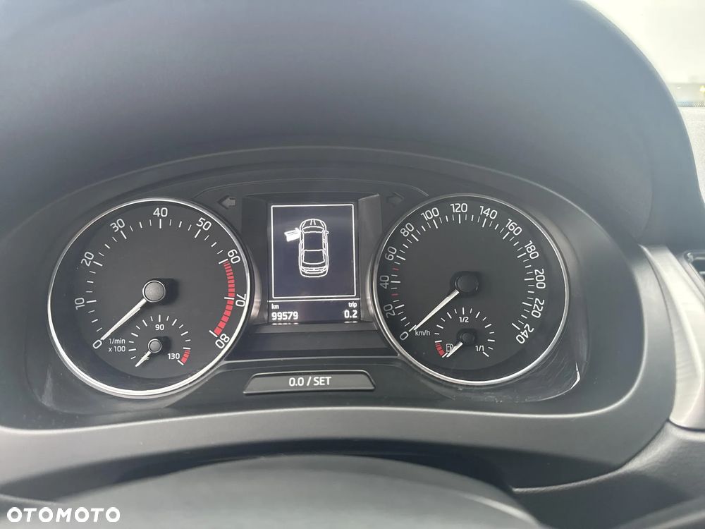 Skoda RAPID Spb 1.2 TSI Ambition - 14