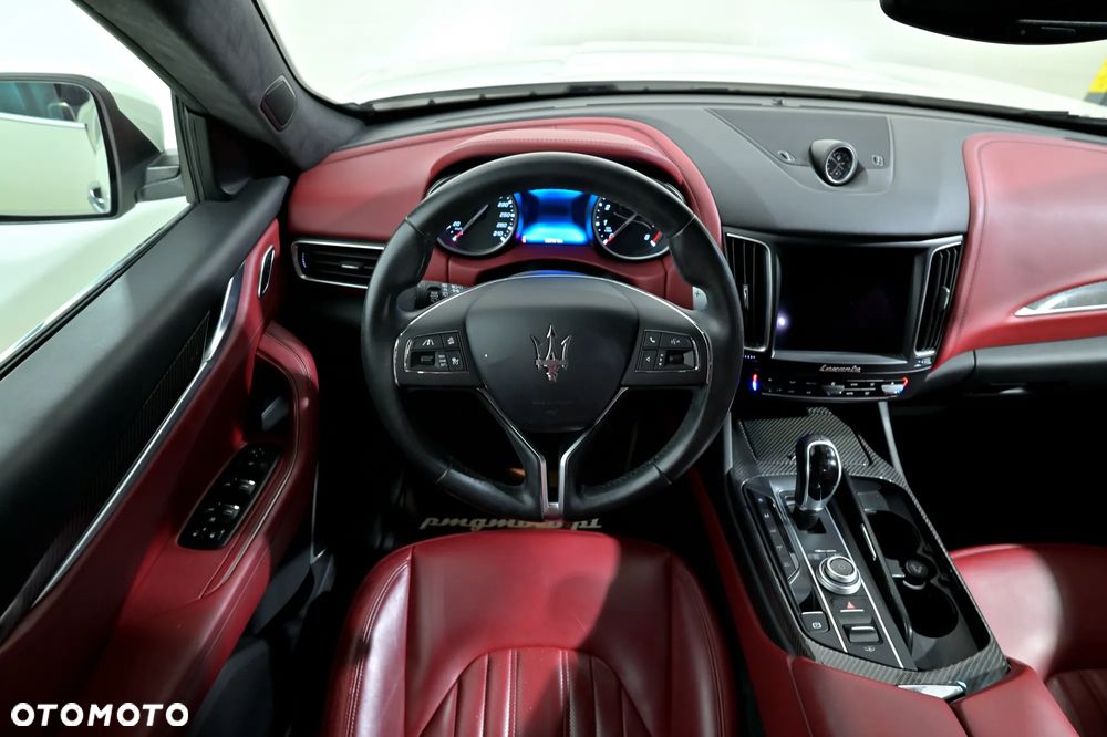 Maserati Levante S - 30