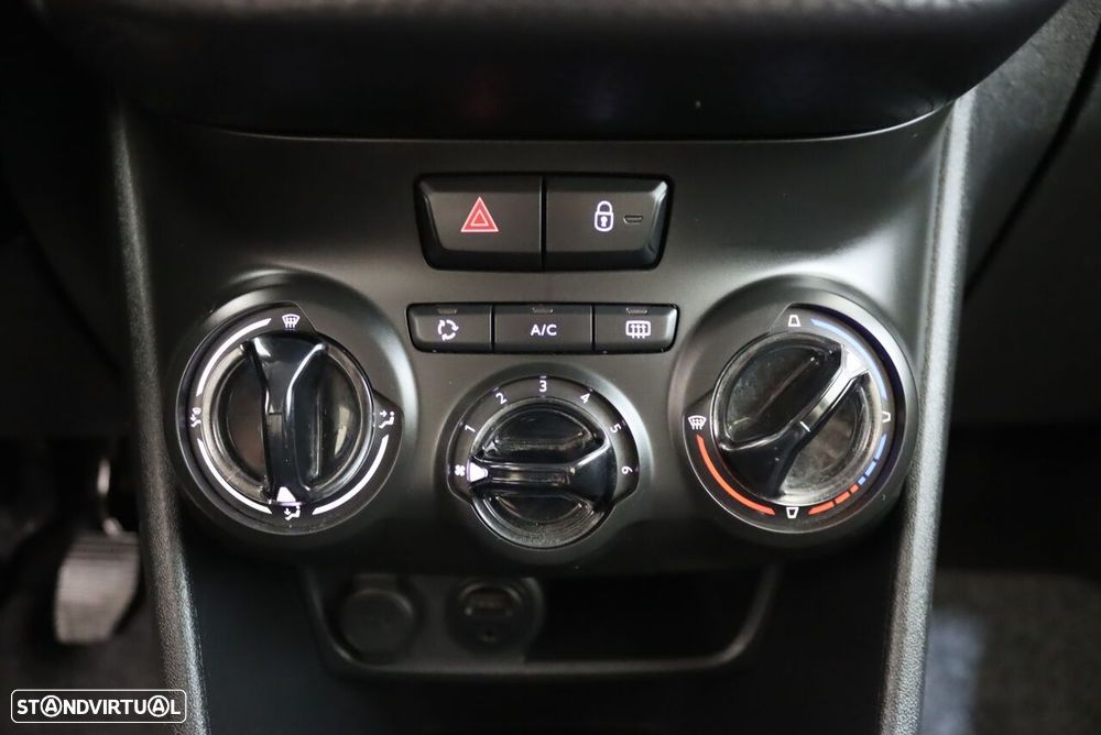 Peugeot 208 1.2 PureTech Style - 27