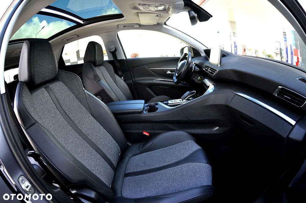 Peugeot 3008 1.2 PureTech Allure S&S EAT8 - 18