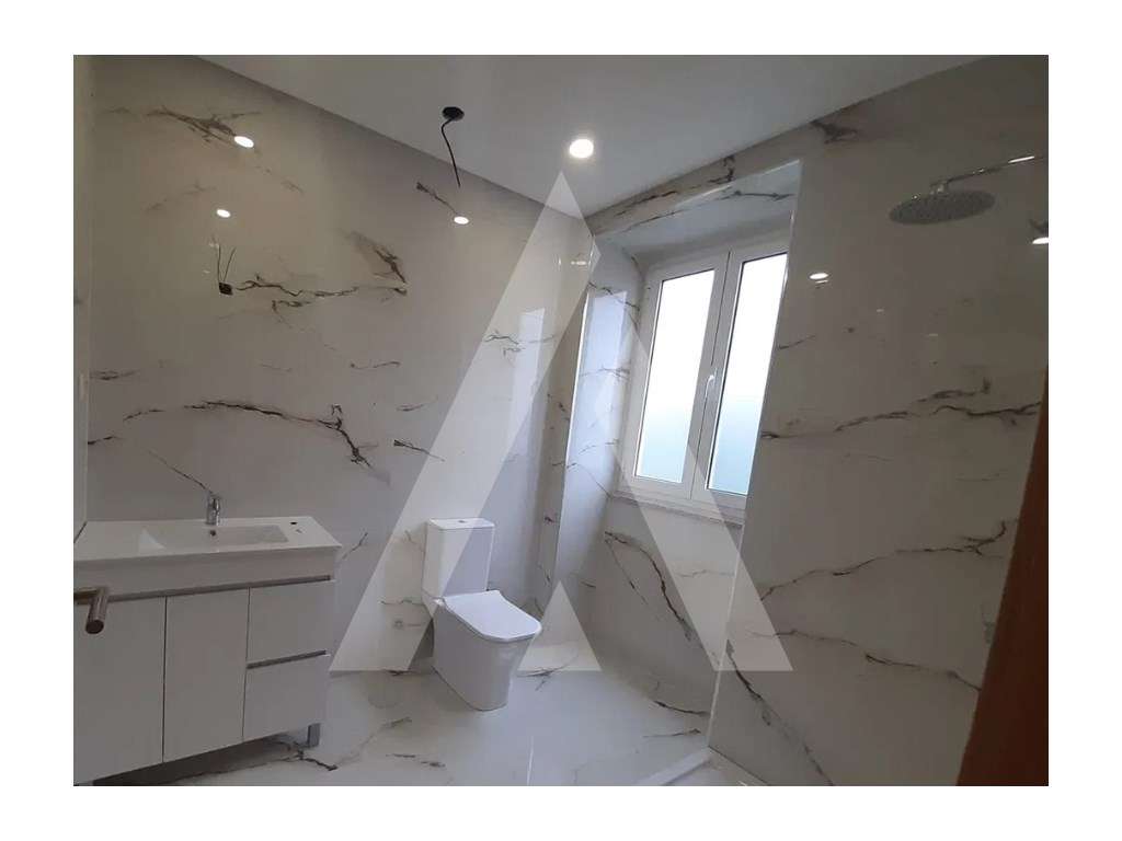 Moradia no Pinheiro da Bemposta - Grande imagem: 4/16