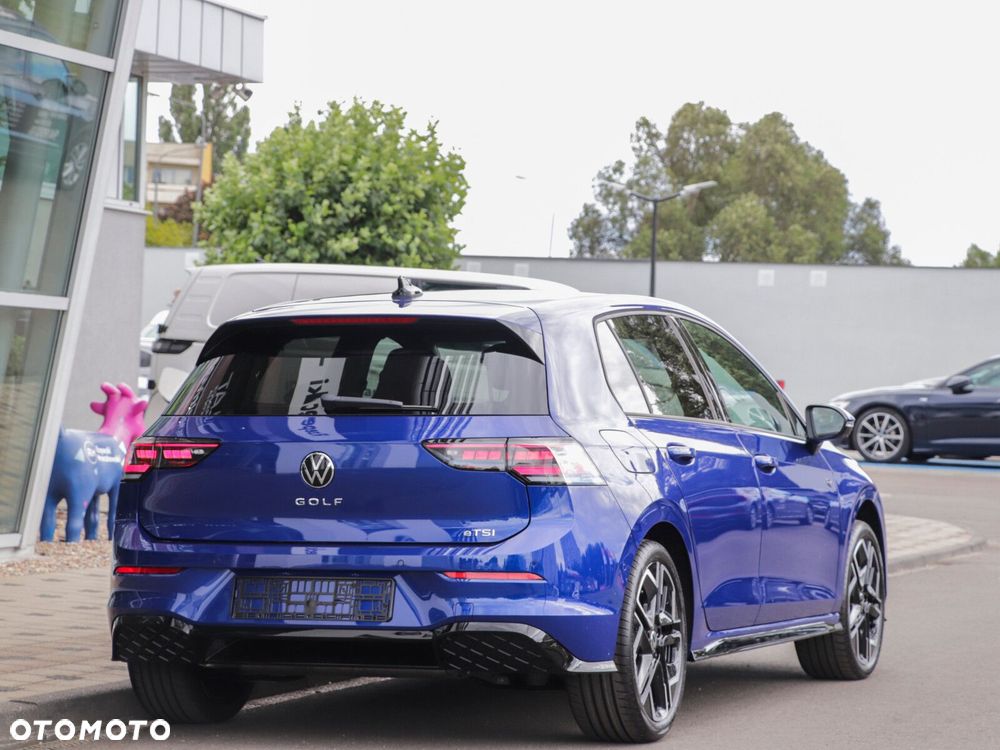 Volkswagen Golf - 6
