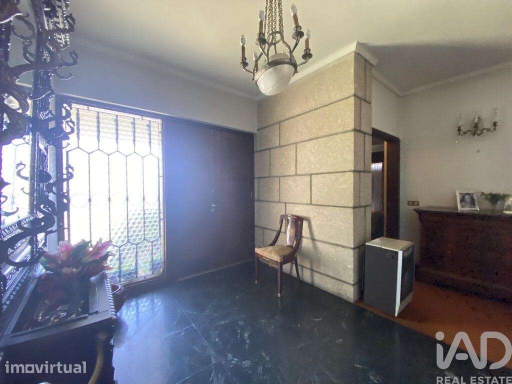 Casa T6 em Paranhos de 450,00 m2 - Grande imagem: 3/28