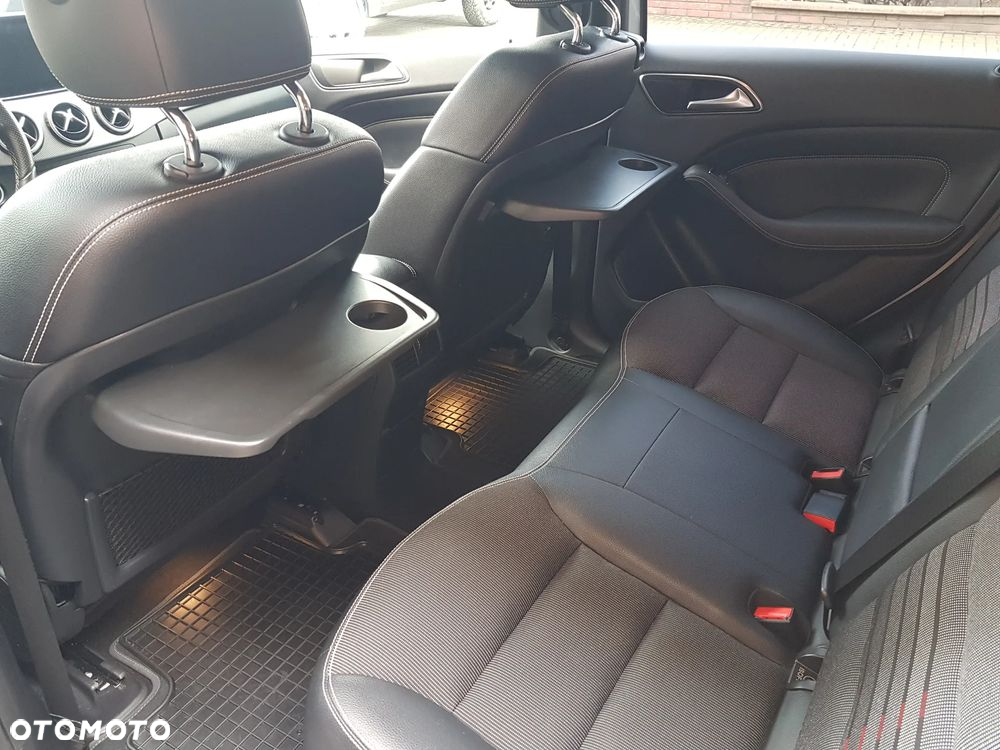 Mercedes-Benz Klasa B (Electric Drive) 250 e - 25