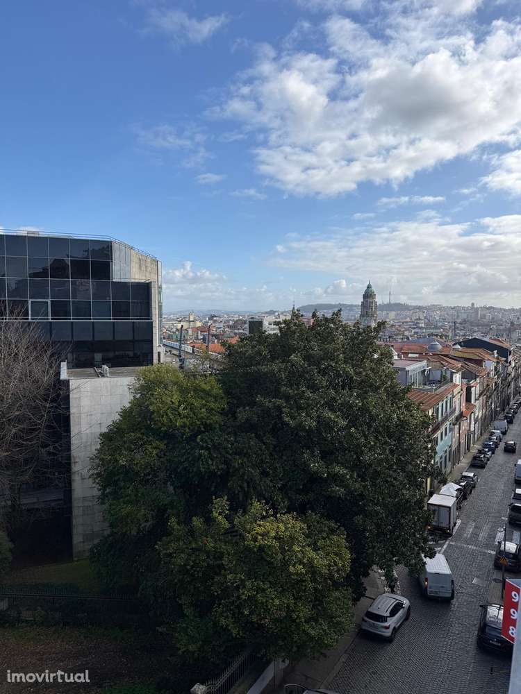 Fabuloso T1 em zona nobre da cidade do Porto - Grande imagem: 2/13